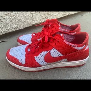 Size 9 Varsity Red Flyknit Dunks